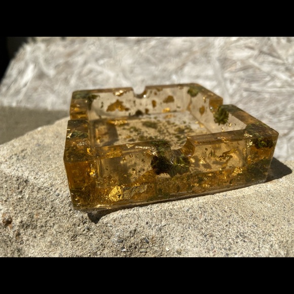 Hemp Rocks Ashtray - Picture 2 of 3